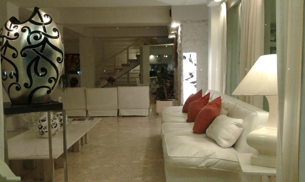 Americana Hotel 3*